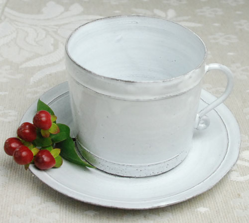 Provence hand made pottery (BASTIDE.Tea cup and saucer) Provence hand made pottery (BASTIDE.Tea cup and saucer)